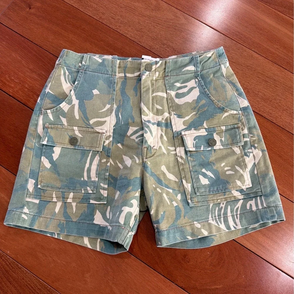 MOTHER The Twister‎ Cargo Shorts Womens Green Camo Utility High Rise Size 27